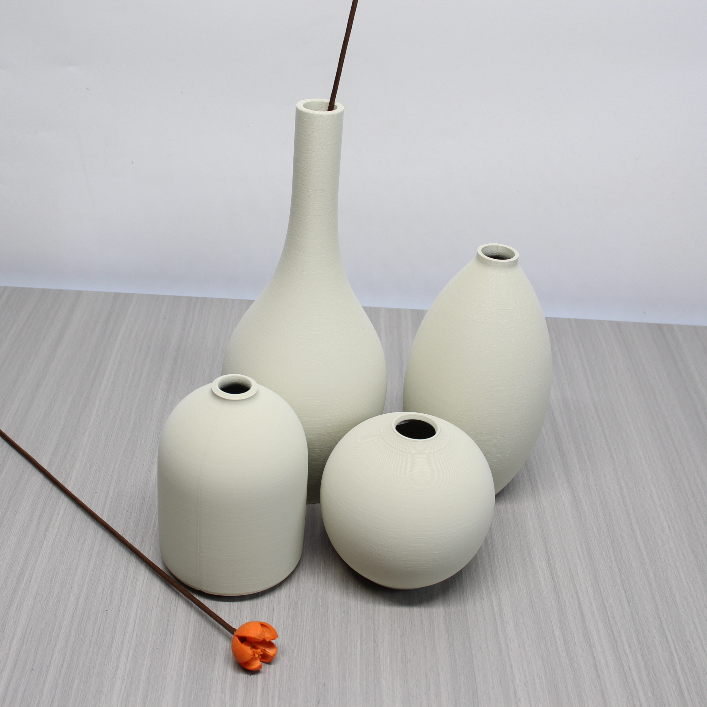 4 Piece Minimalist Art Vase, V - Tablet Accessories Kit recensione e prezzo